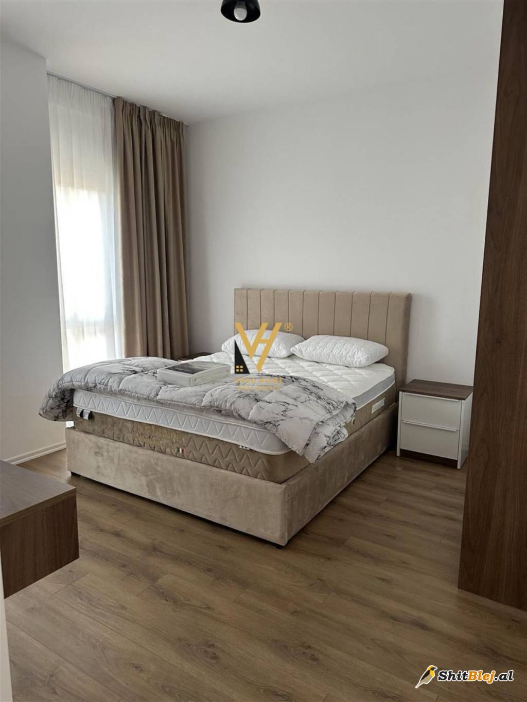 2+1+BLK ME QERA TE ZOGU I ZI 1.000 EURO