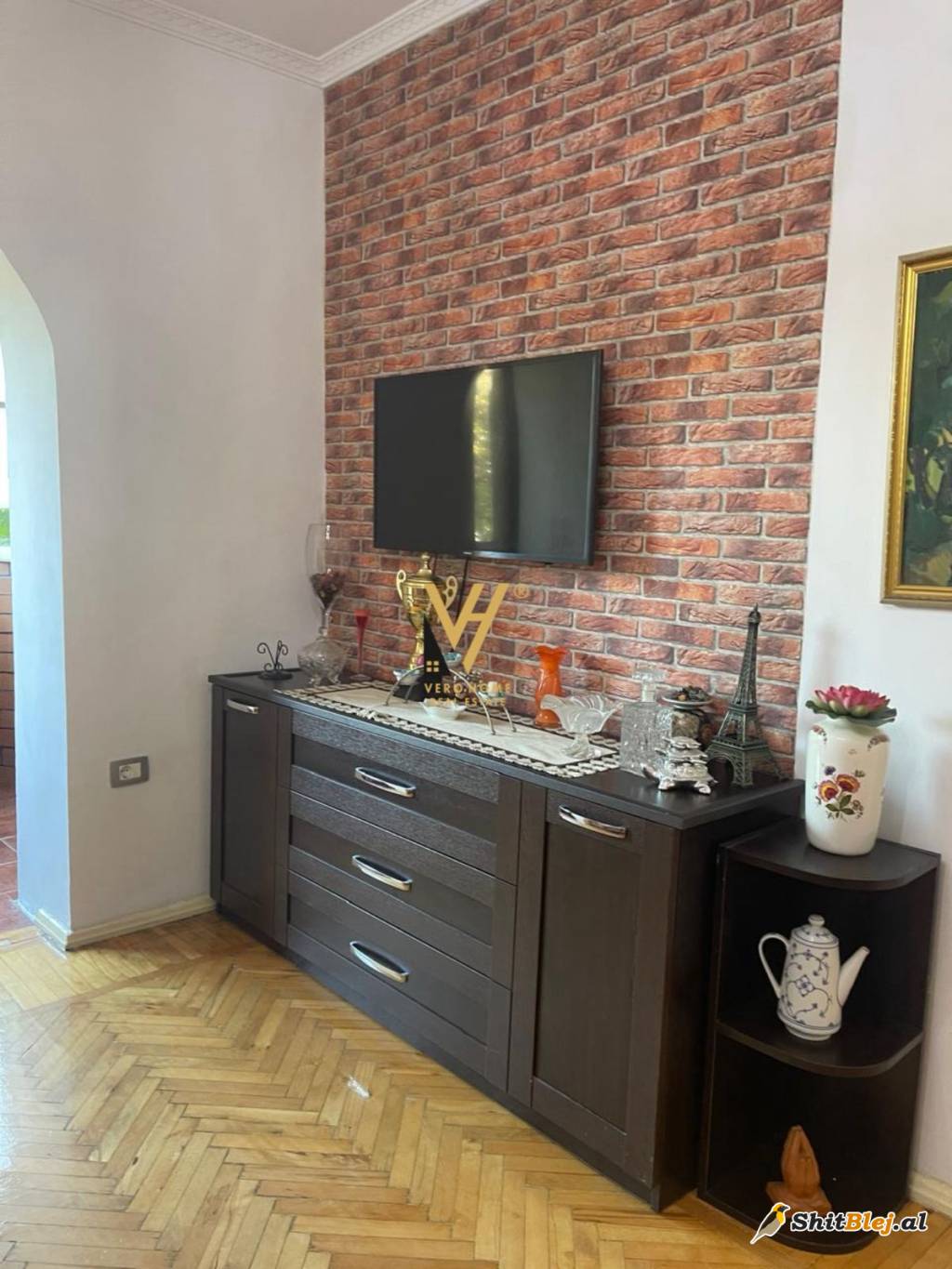 1+1+BLK ME QERA TE MYSLYM SHYRI 600 EURO