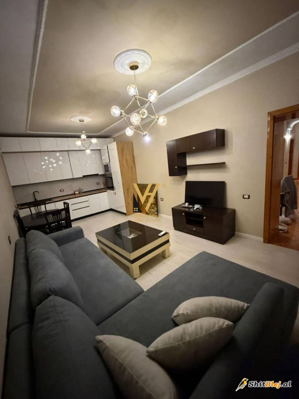 2+1 ME QIRA TE 21 DHJETORI 70.000 LEKE