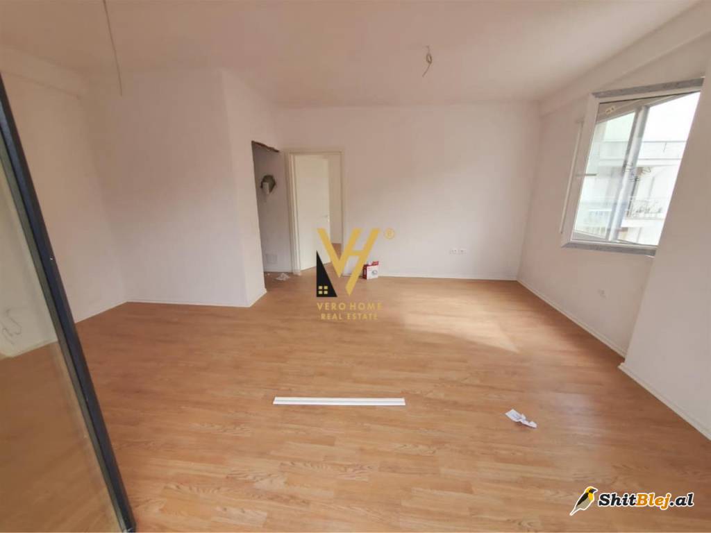 1+1+VERANDE TE UNAZA E RE 102.000 EURO