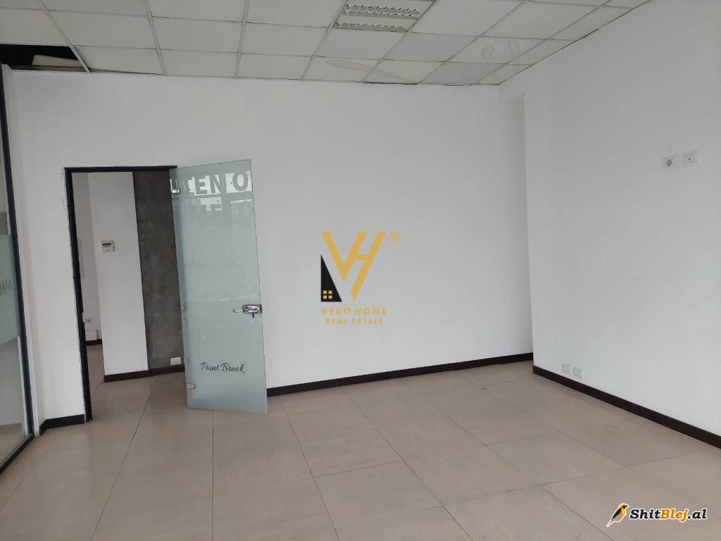 ZYRE 210 M2 TE RRUGA KAVAJES 650.000 EUR