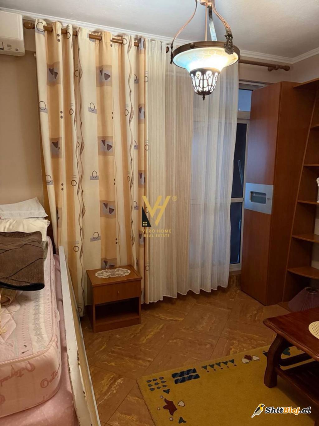 2+1+ VERANDE ME QERA NE QENDER 1.000 EUR