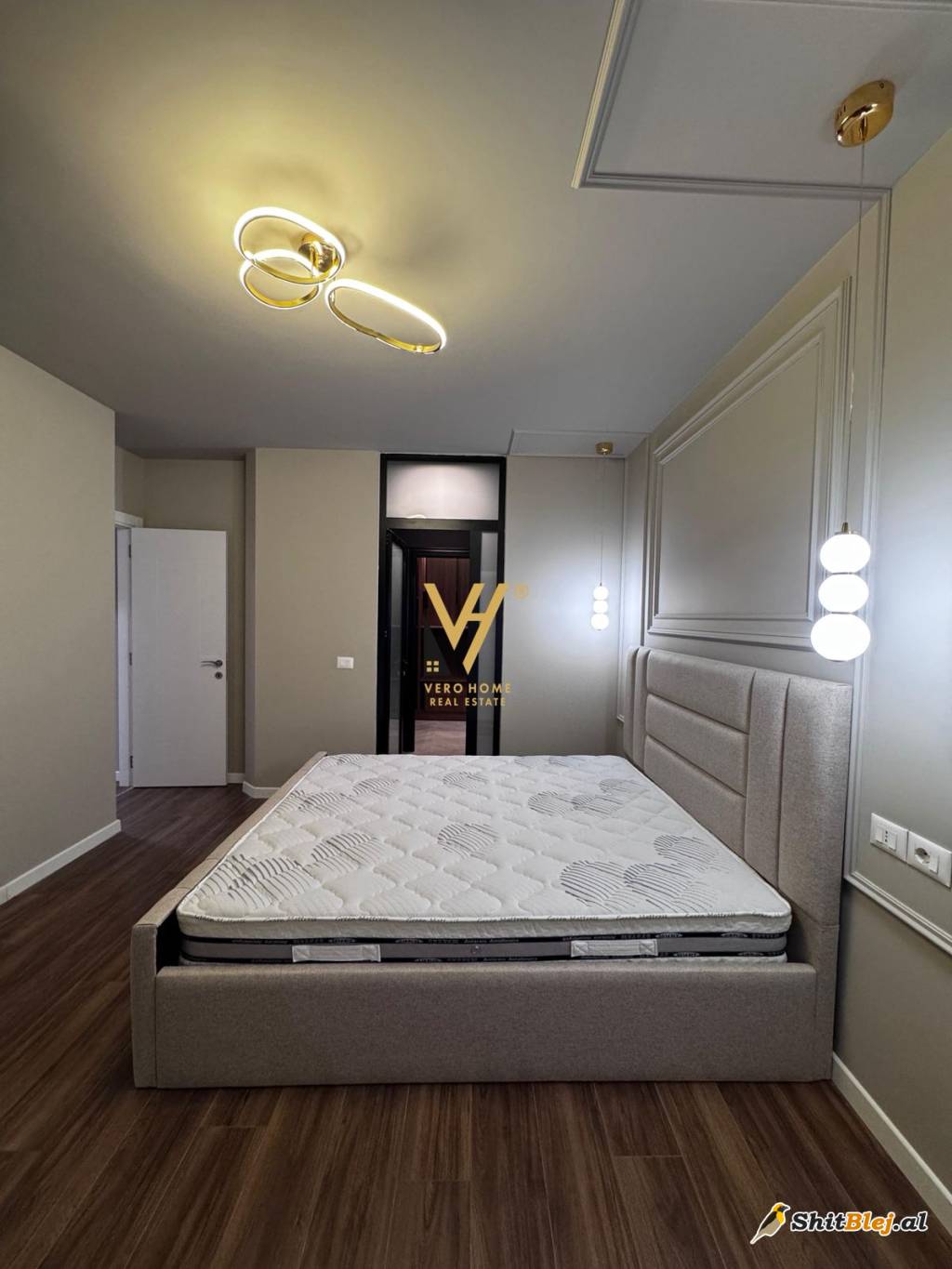  2+1+2 TE KOMUNA E PARISIT 285.000 EURO