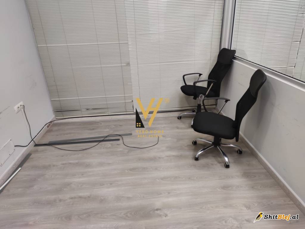 ZYRE TEK QENDRA KRISTAL 1.400 EURO