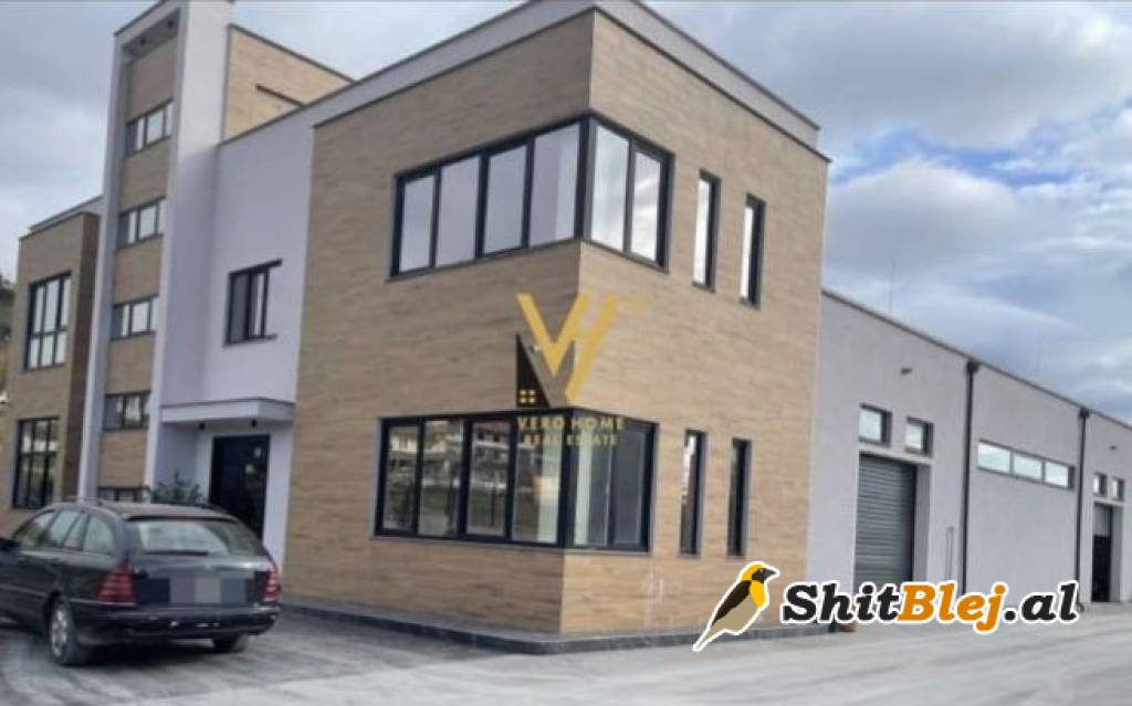 MAGAZINE 200 M2 NE VAQARR 1.000 EURO