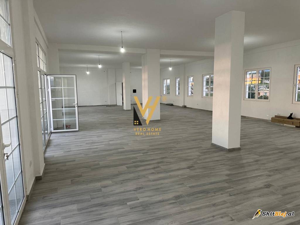 AMBIENT 250 M2 NE PASKUQAN 2.500 EURO