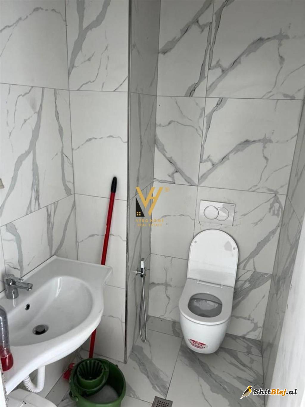 ZYRE 55 M2 ME QERA TE LAKE VIEW 1.000 EU