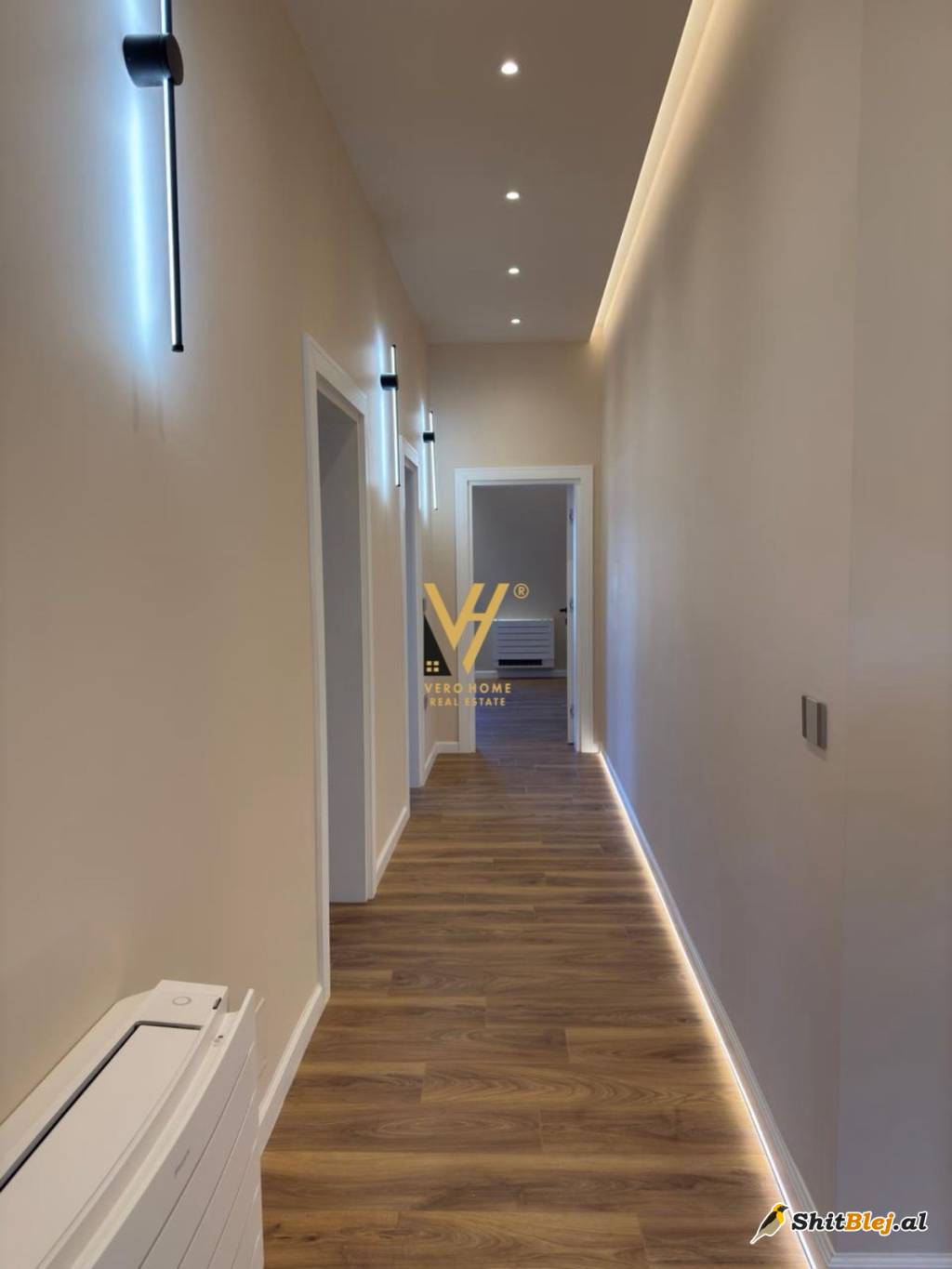  4+1+2 TE VILAT GJERMANE 1.900 EURO