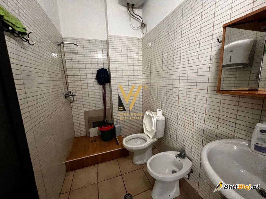  ZYRE 100 M2 KOMUNA PARISIT 90.000 LEKE