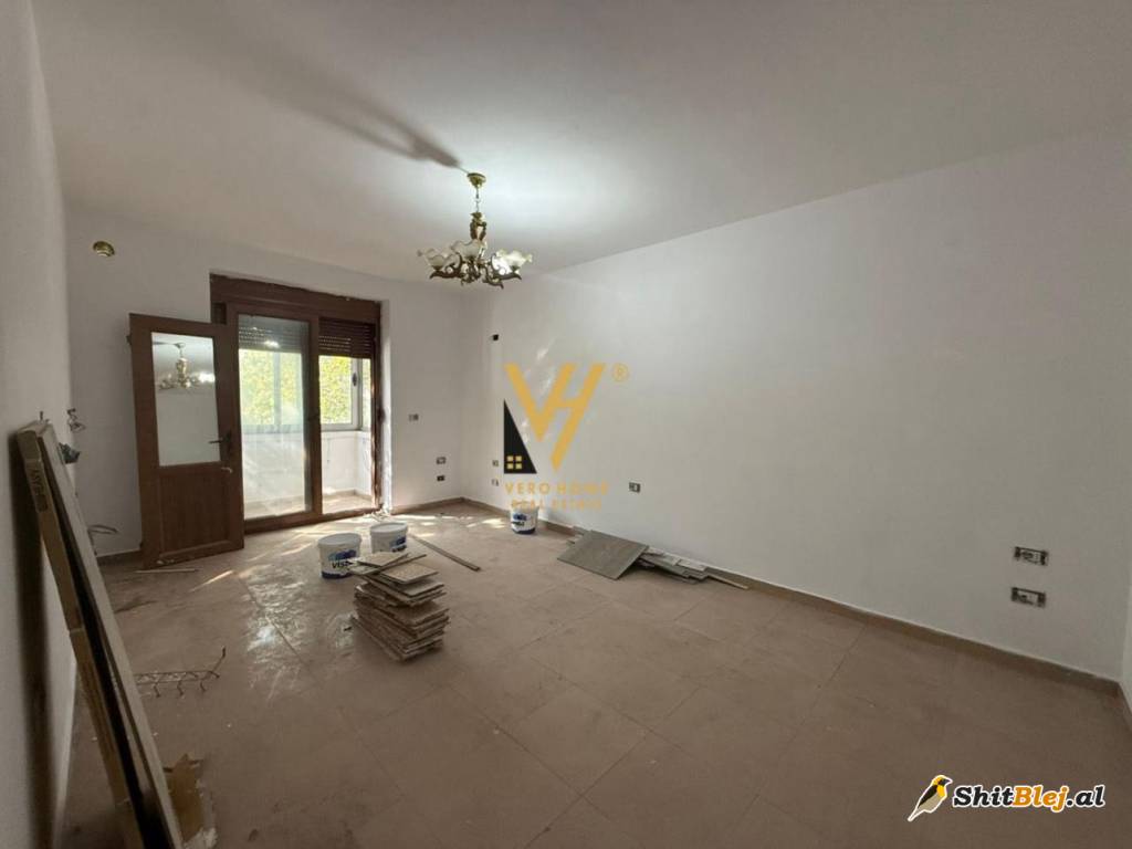 AMBIENT 70 M2 NE VASIL SHANTO 50.000 LEK