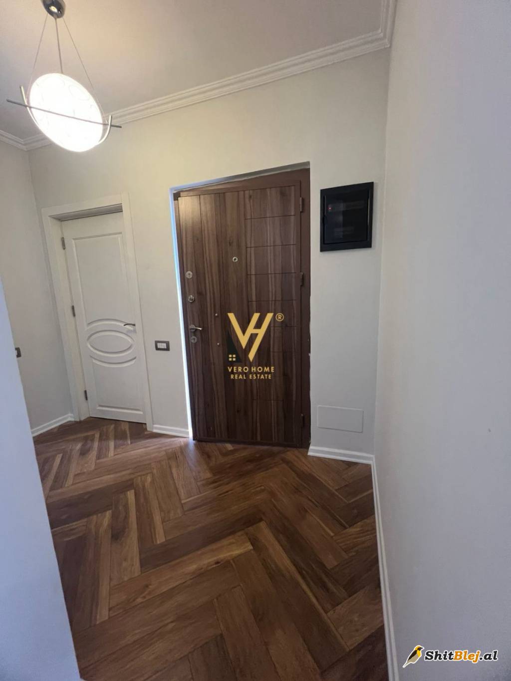 1+1 TE RR.KONGRESI MANASTIRIT 107.000EUR