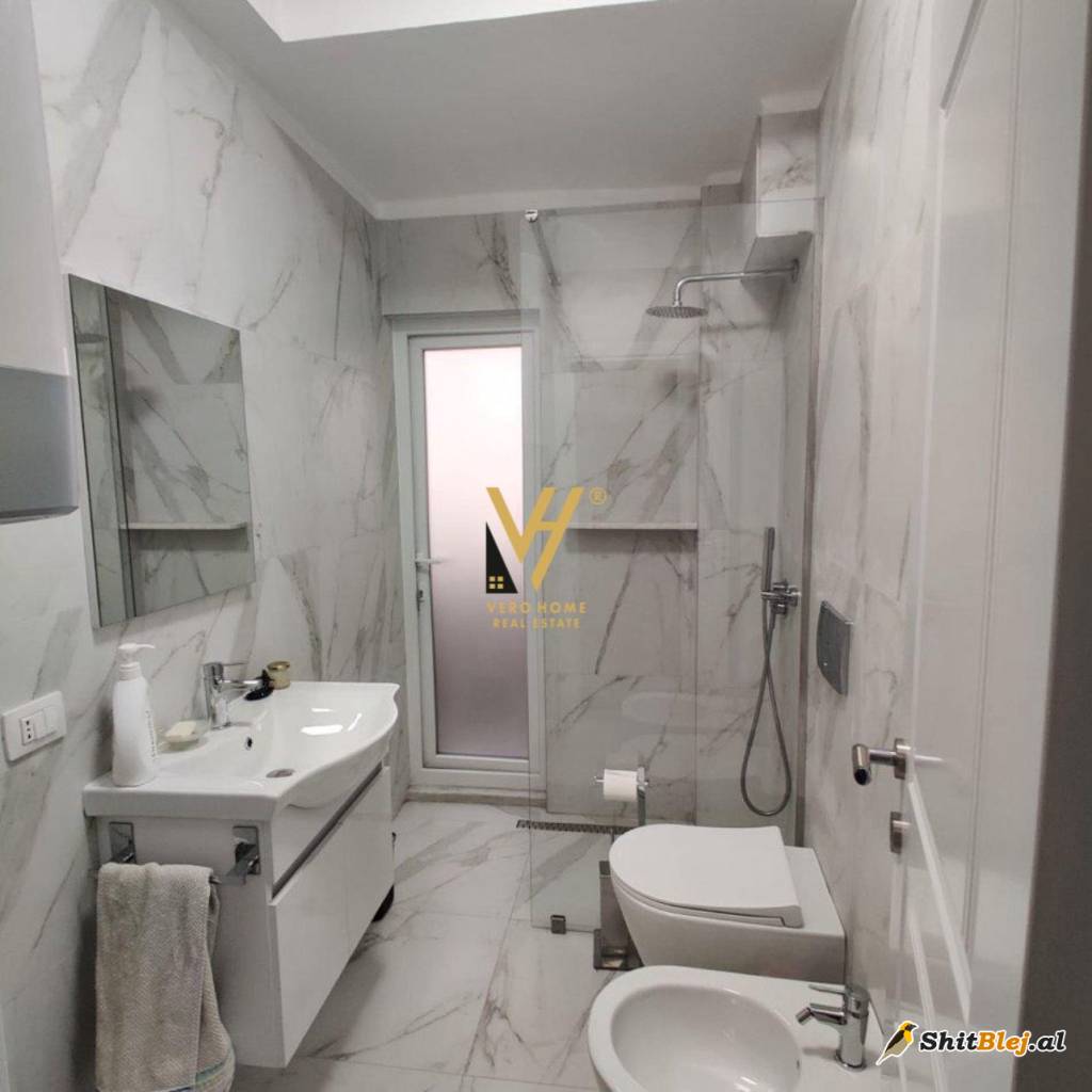 ZYRE 112M2 ME QERA TE RR.KAVAJES 800 EUR