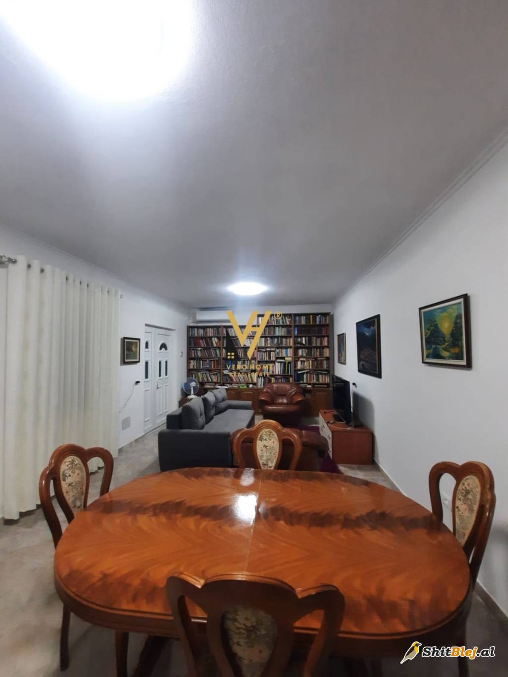 DUPLEX 2+1+2 ME QIRA NE QENDER 800 EURO