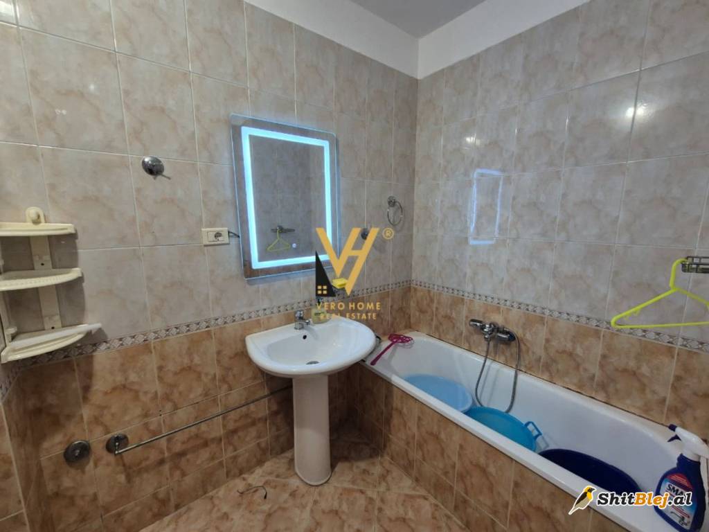  2+1+2 TE KOMUNA E PARISIT 60.000 LEKE
