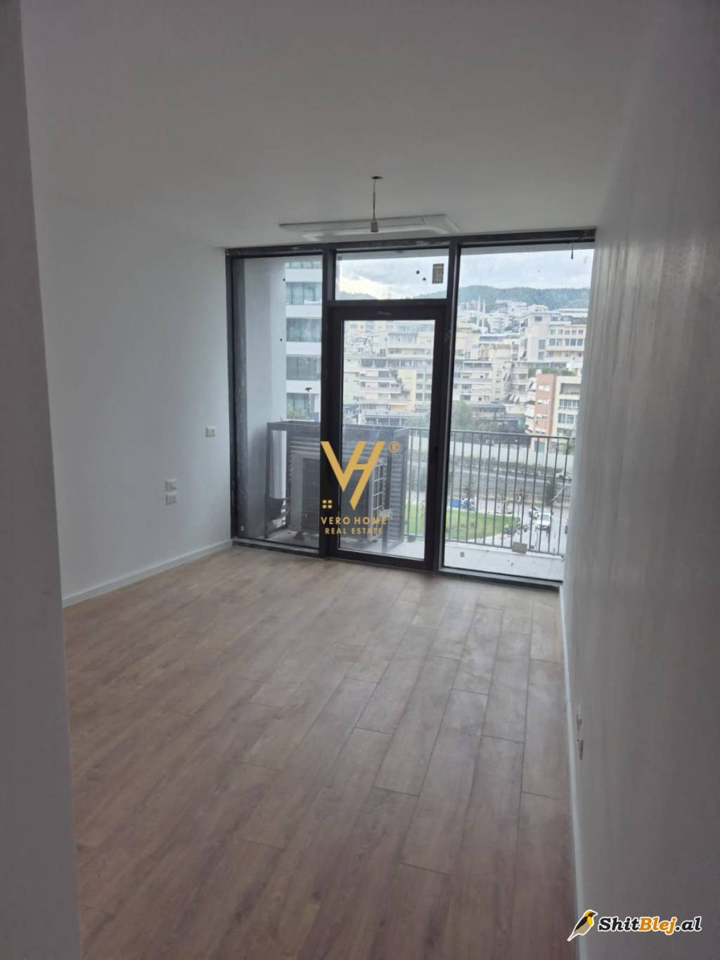 ZYRE 103 M2 ME QERA TE LAKE VIEW 1.900 E
