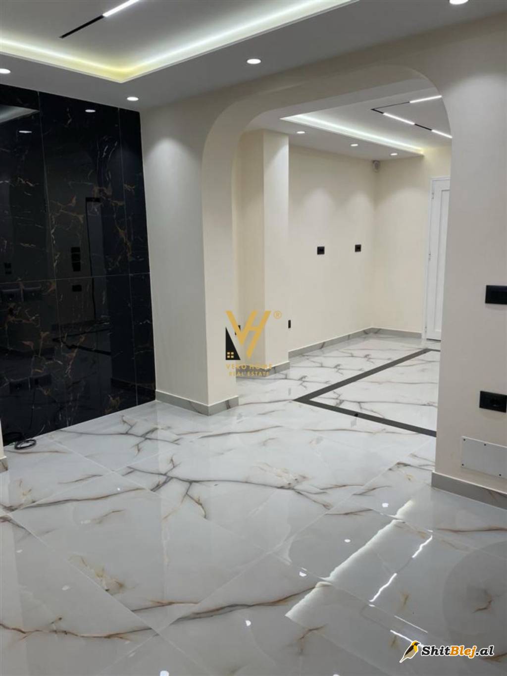 AMBIENT 80M2 TE RRUGA ELBASANIT 1.000EU