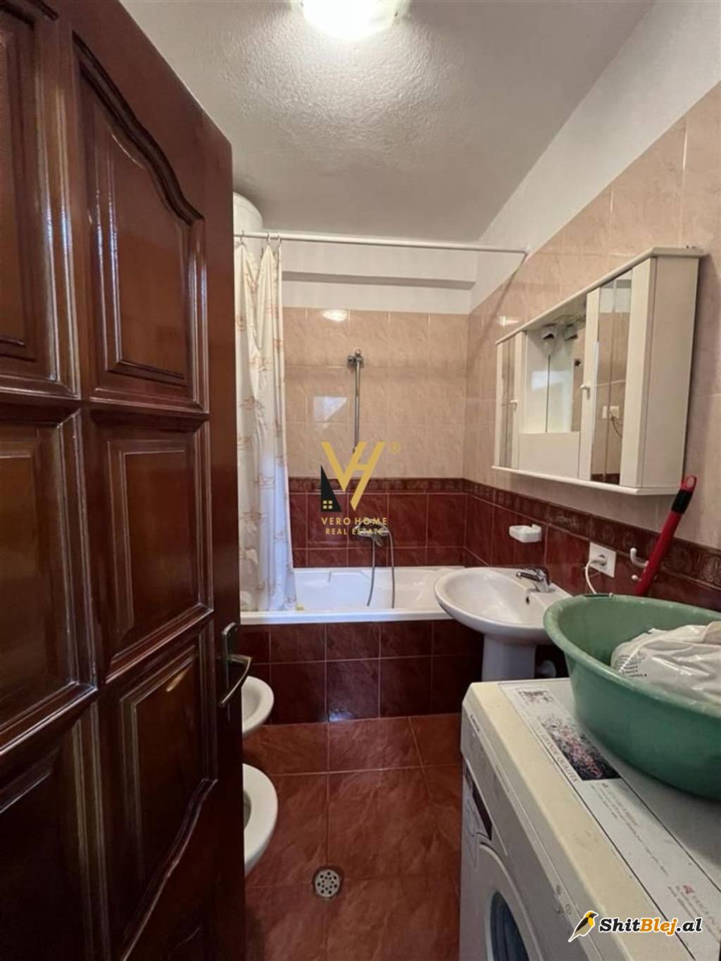 1+1+BLK TE PAZARI I RI 184.000 EURO