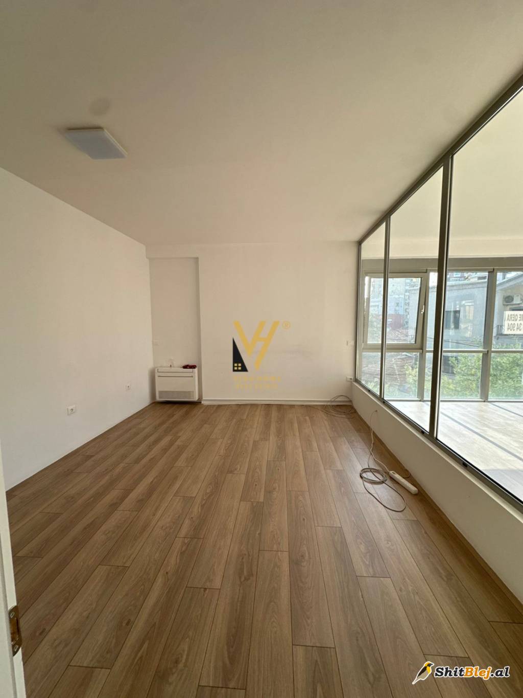 AMBJENT   TE RRUGA E KAVAJES 2.500 EURO