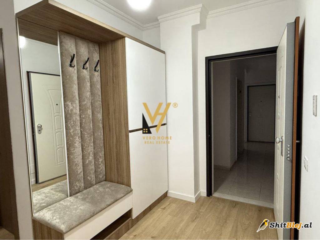  2+1+2+BLK TE LIQENI I THATE  800 E