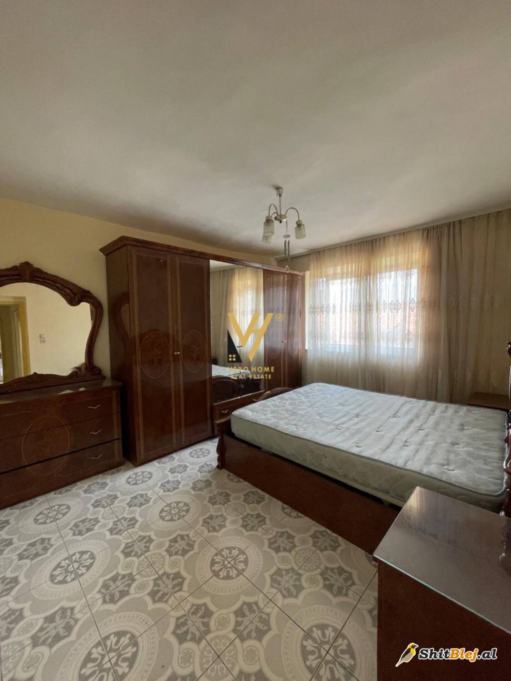 2+1RESTORANT DURRESI 134.000 EURO