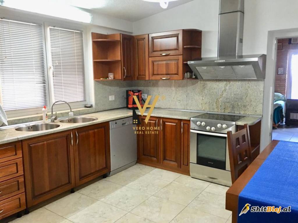 3+1+2 TE KOPSHTI ZOOLOGJIK 666.000 EURO