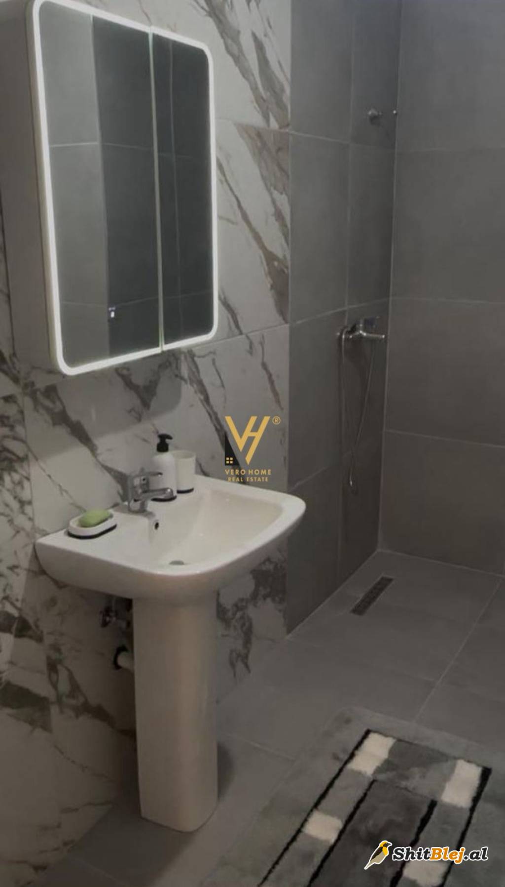 2+1+BLK ME QERA TEK UNIVERS CITY 450 EUR