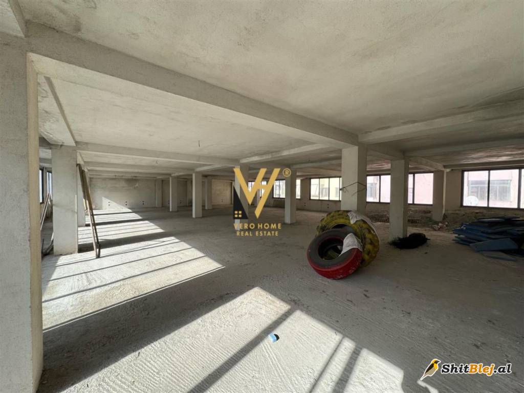 AMBIENT 450 M2 TE IRFAN TOMINI 1.200 EUR
