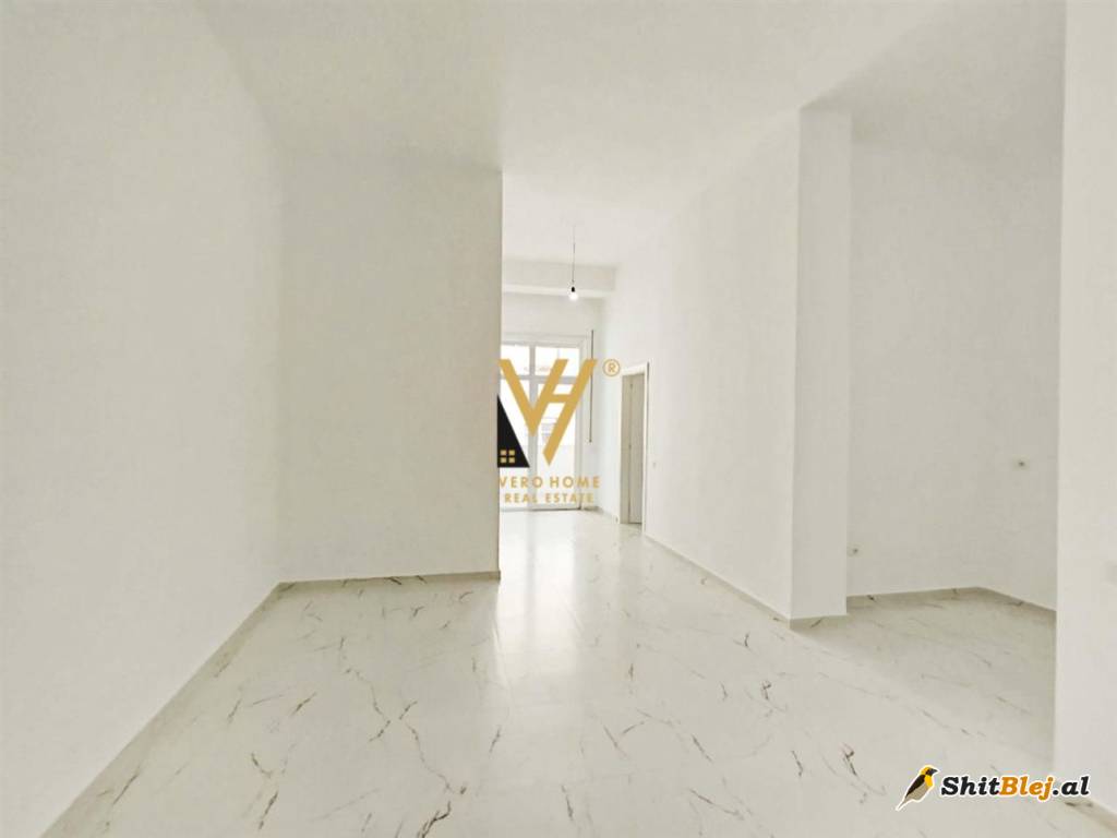 ZYRE 90 M2 TE RRUGA MINE PEZA 800 EURO
