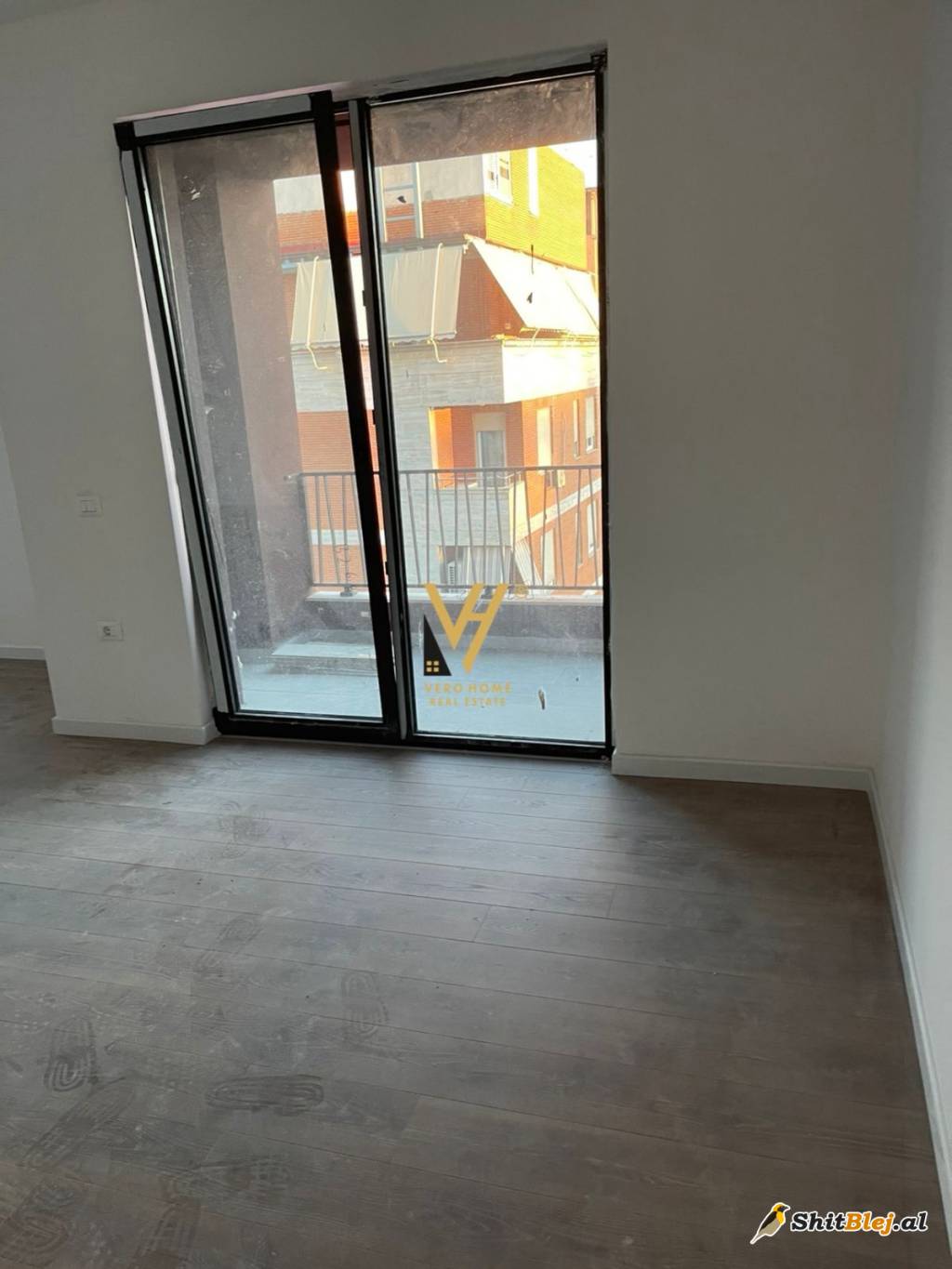 ZYRE 90 M2 TE MYSLYM SHYRI 1.000 EURO