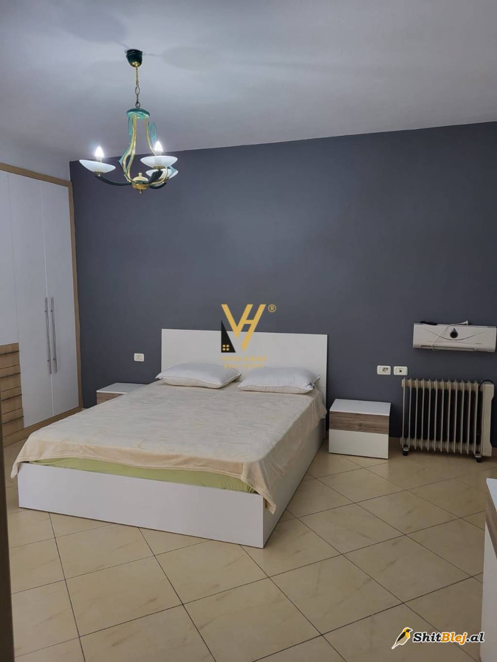 2+1+2 ME QERA TE KOPSHTI BOTANIK 650 EUR