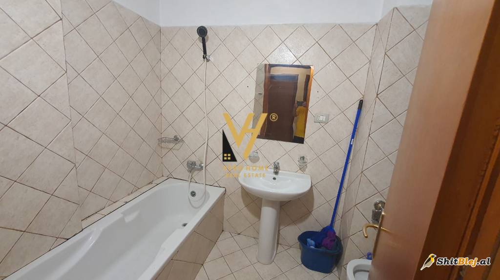  1+1 TE KOMUNA E PARISIT 50.000 LEKE