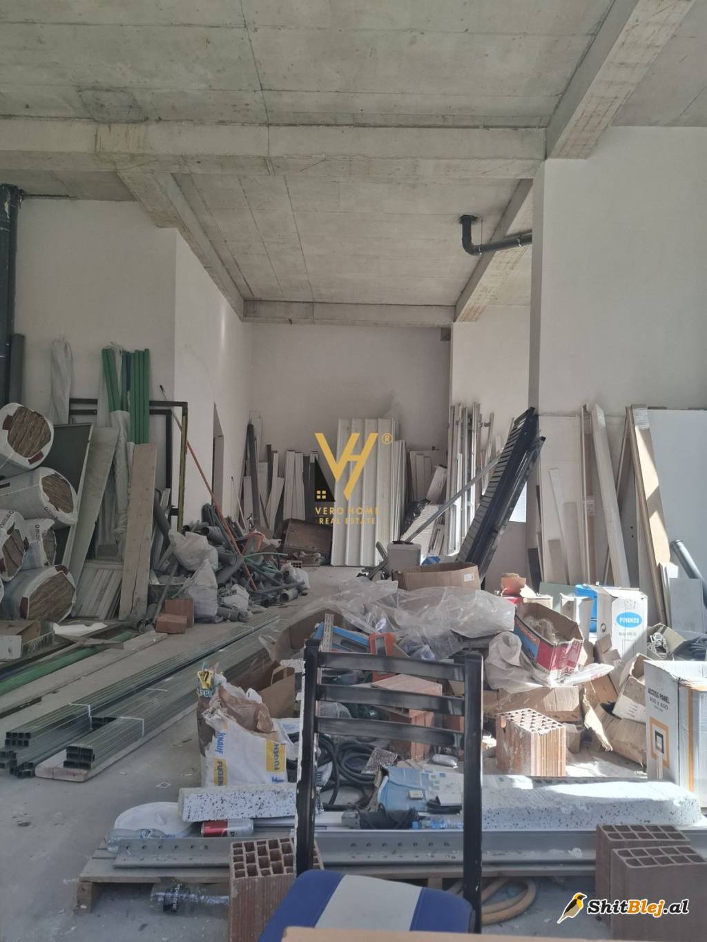 DYQAN 105 M2 TE MINE PEZA 320.000 EURO