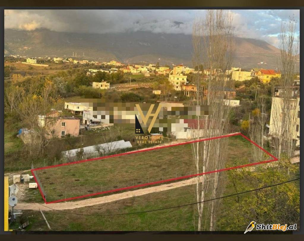 TOKE 1.300 M2 ME QERA NE SAUK 700 EURO