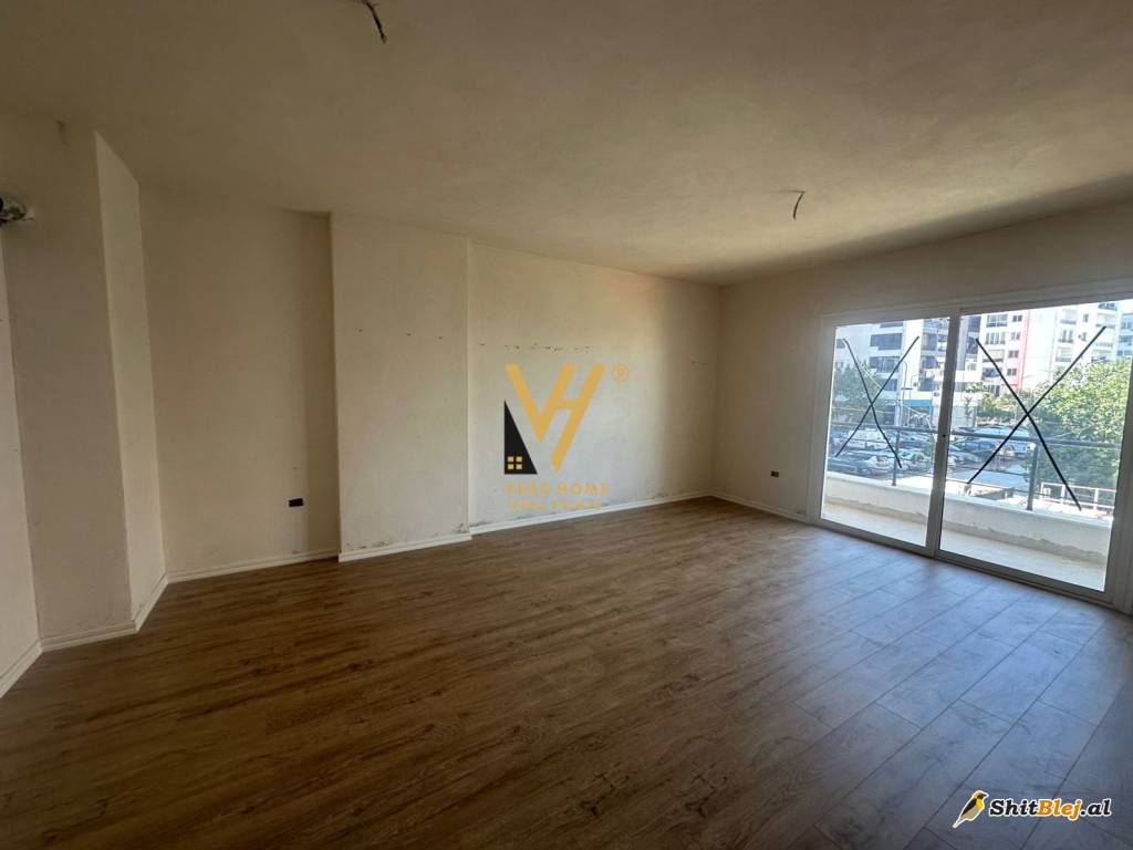  AMBIENT 260 M2 NE YZBERISHT 1.500 EURO