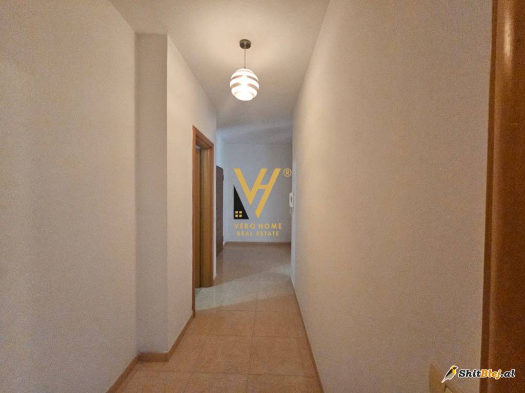  2+1 ME QERAFABRIKA E MIELLIT 50.000 LEK