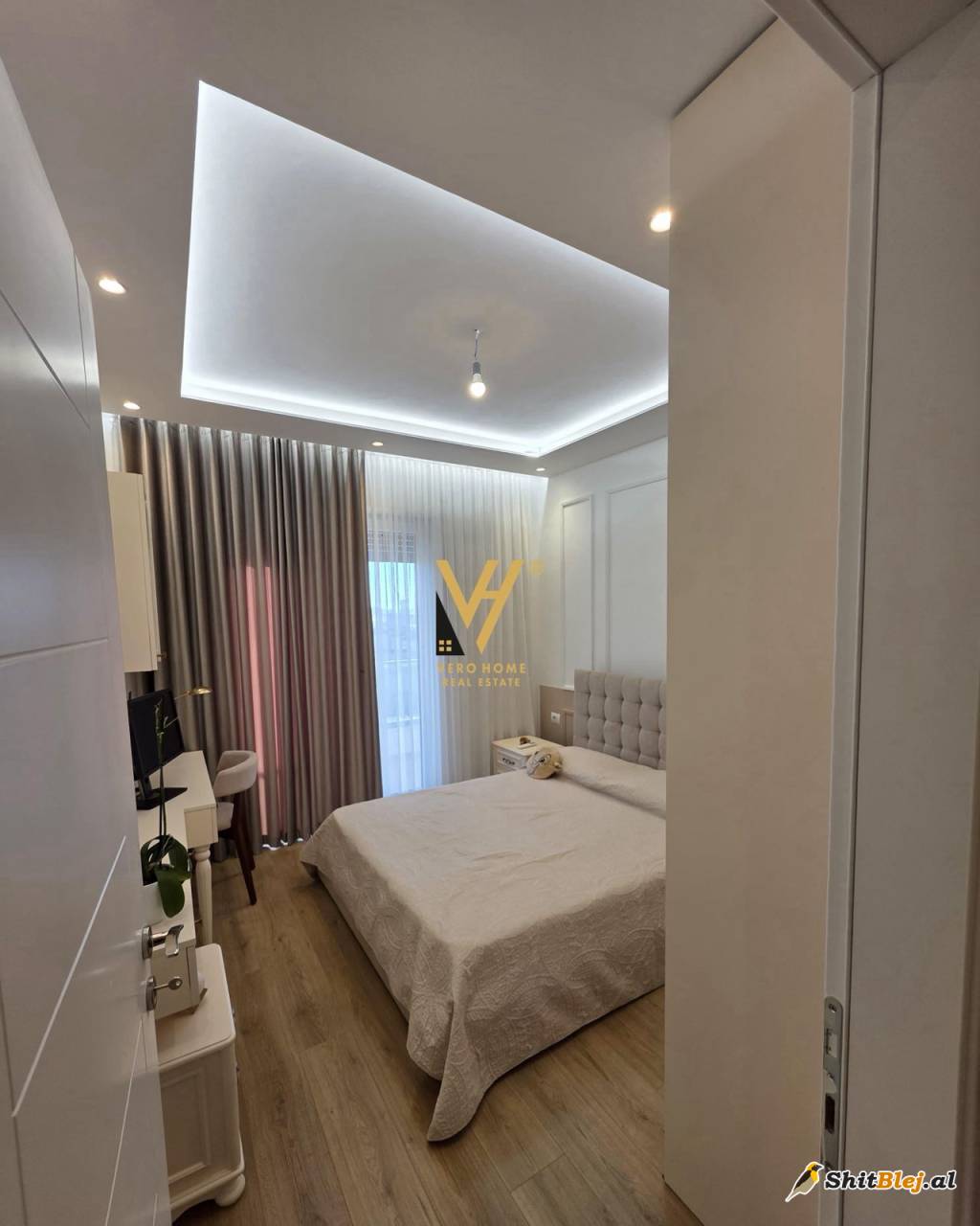 1+1+BLK ME QIRA NE PORCELAN 750 EURO