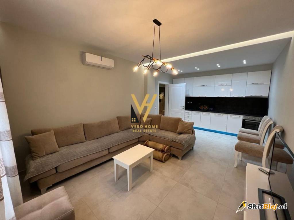 2+1+BLK TE UNAZA E RE 210.000 EURO