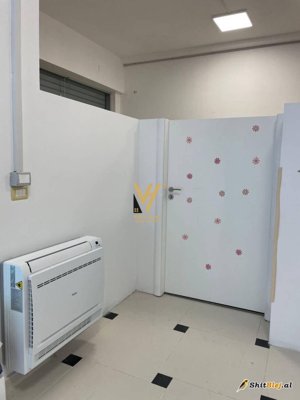 AMBIENT 100M2 ME QERA YZBERISHT 850 EURO