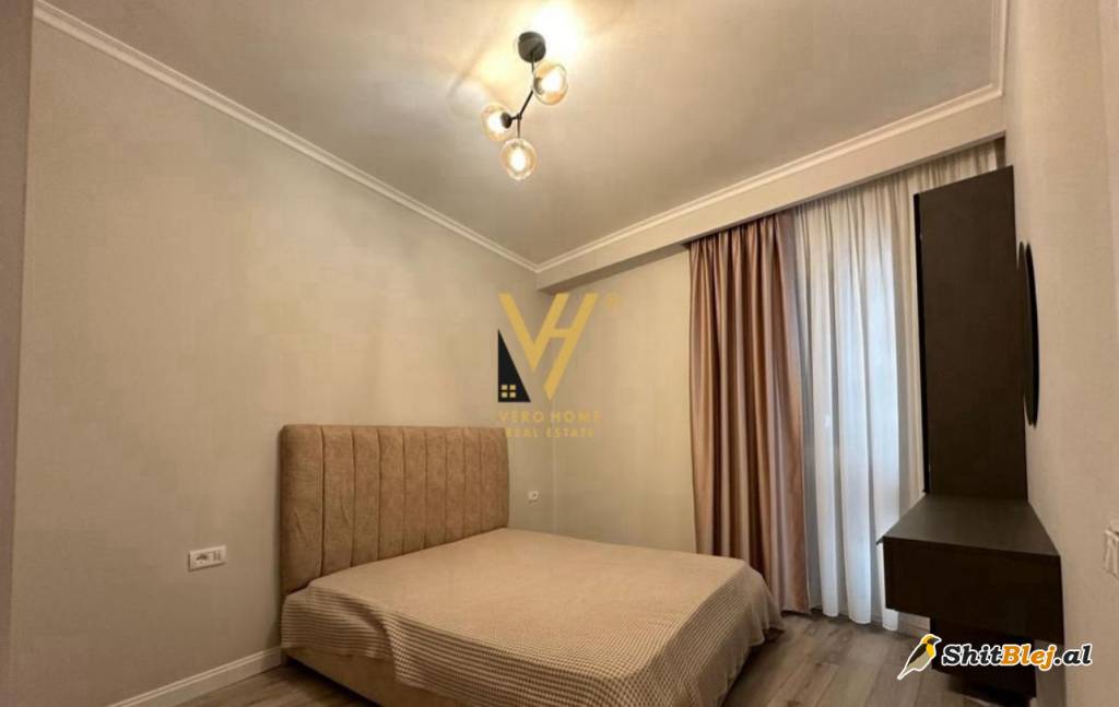 1+1 ME QERA TE TEG, ROSE GARDEN 680 EUR