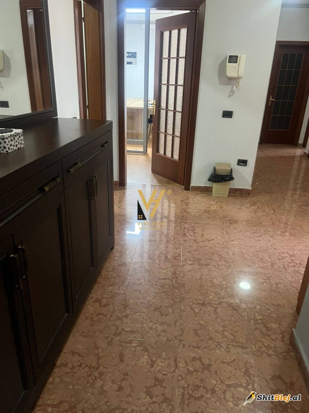 ZYRE 160 M2 TE BLV.ZOGU I PARË 1.200 EUR