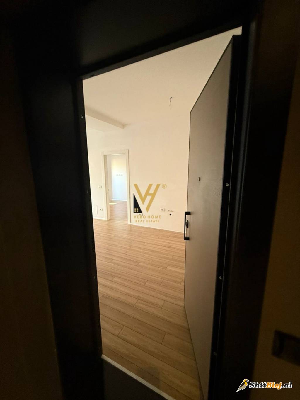 ZYRE 113 M2 TE GARDEN BUILDING 1.300 EUR