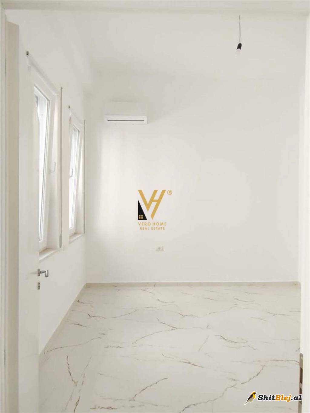 ZYRE 90 M2 TE RRUGA MINE PEZA 800 EURO