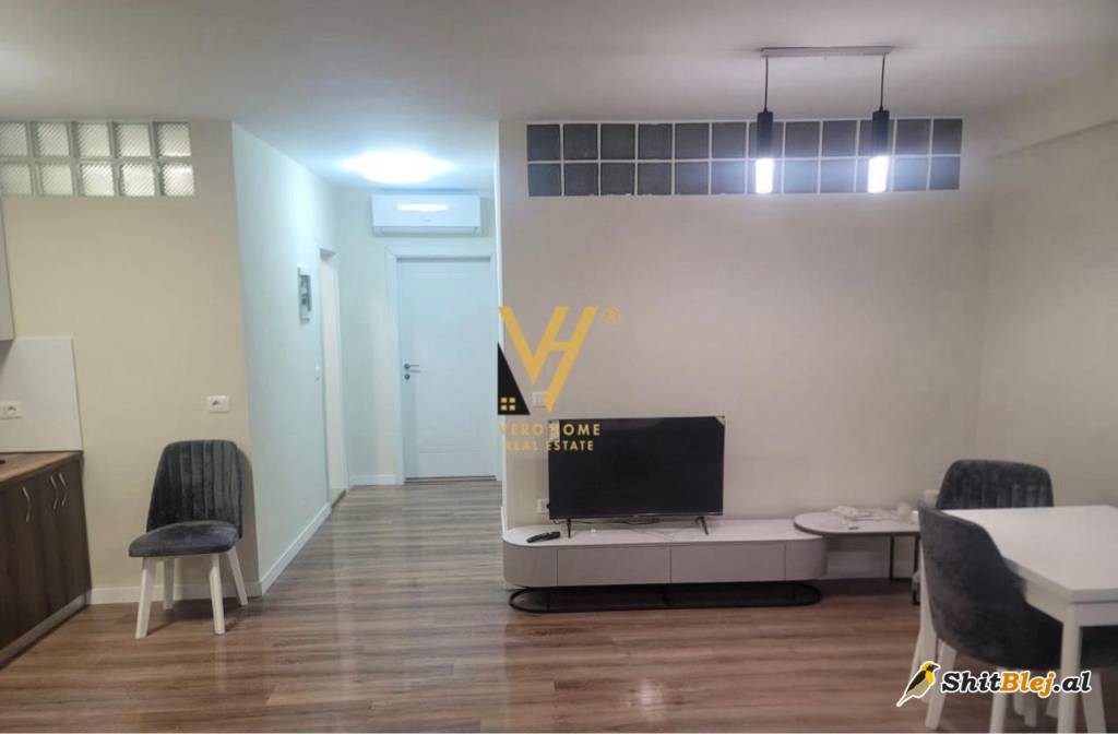 2+1+VERANDE NE KAMEZ 150.000 EURO