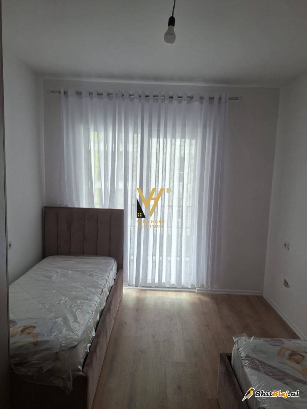  2+1+BLK ME QERA TE UNIVERS CITY 500 EUR