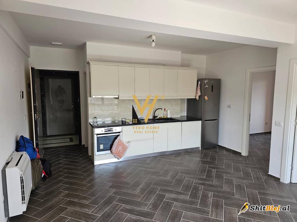 ZYRE 108 M2 TEK MYSLYM SHYRI 1.000 EURO