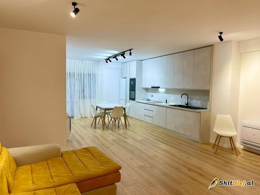 2+1+BLK TE KOPSHTI BOTANIK 800 EURO