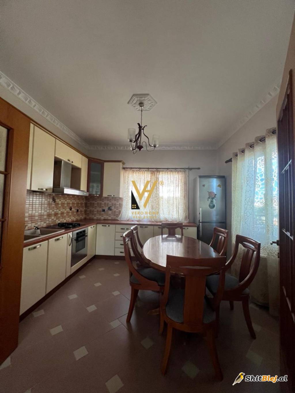 VILE 2 KATESHE NE SELITE 1.200 EURO