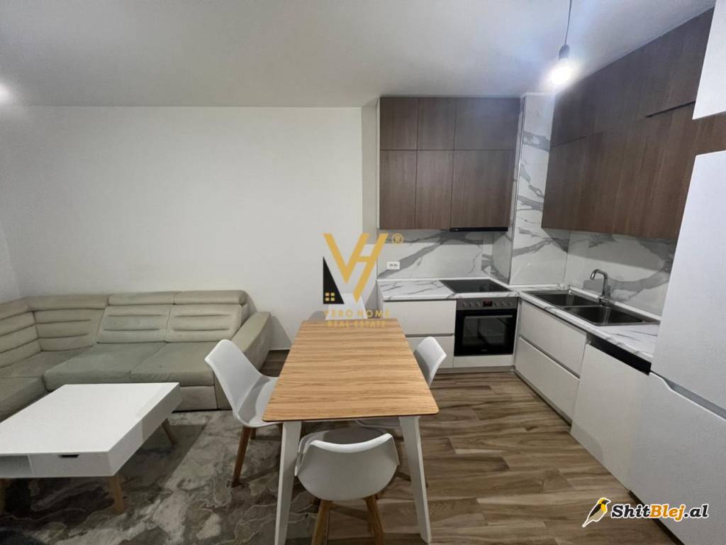 1+1 TE KONGRESI I MANASTIRIT 125.000 EUR