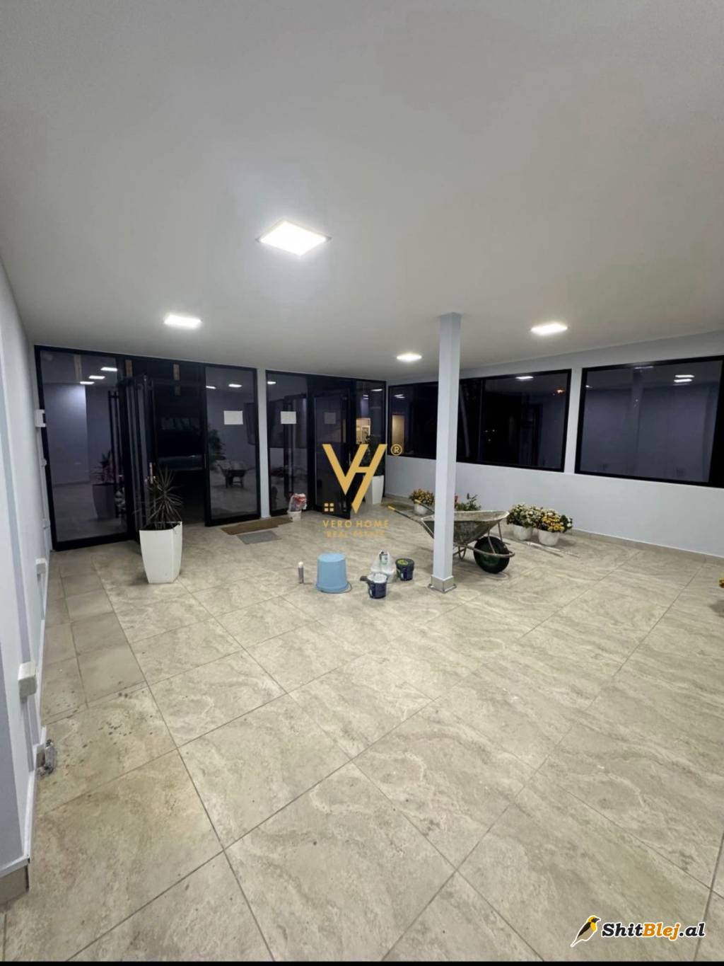 DYQAN 45M2 TE XHAMIA E SAUKUT 380 EURO