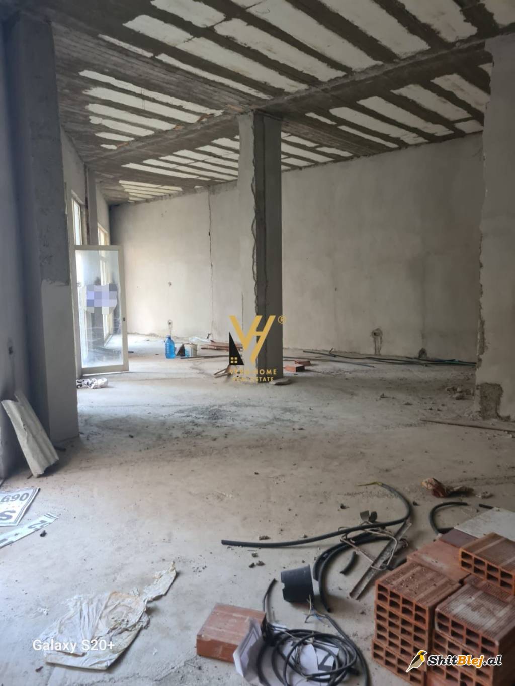 AMBJENT TE LIQENI I THATE 201.600 EURO 